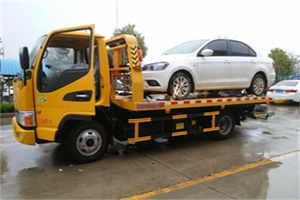 伊吾附近拖车救援24小时服务热线